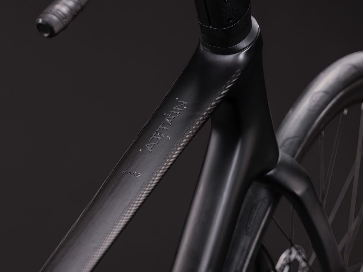 Cube Attain C:62 Race carbon´n´coalchrome 2027