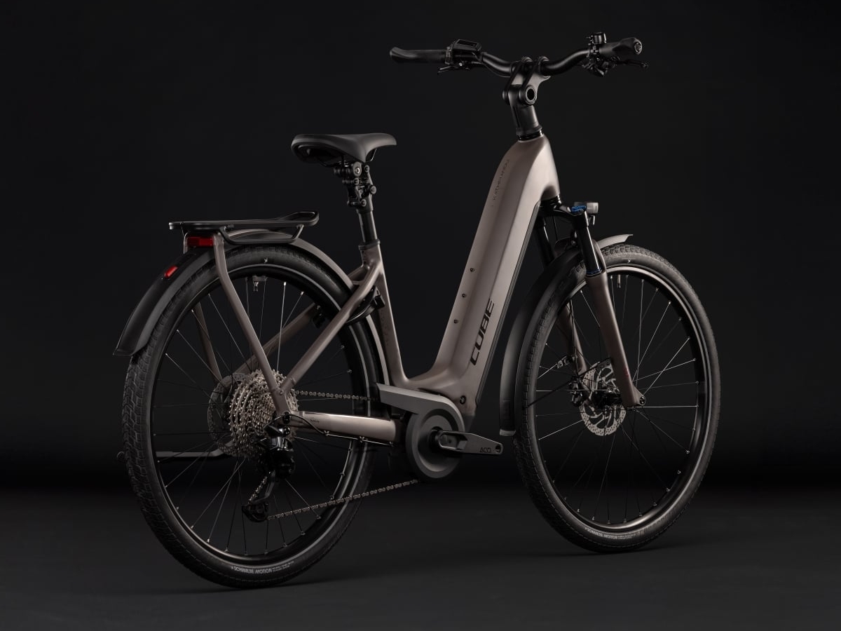 Cube Kathmandu Hybrid ONE 800 Easy Entry cedar´n´chrome 2027