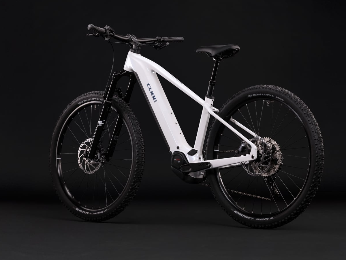 Cube Reaction Hybrid Race 800 snow´n´black 2027
