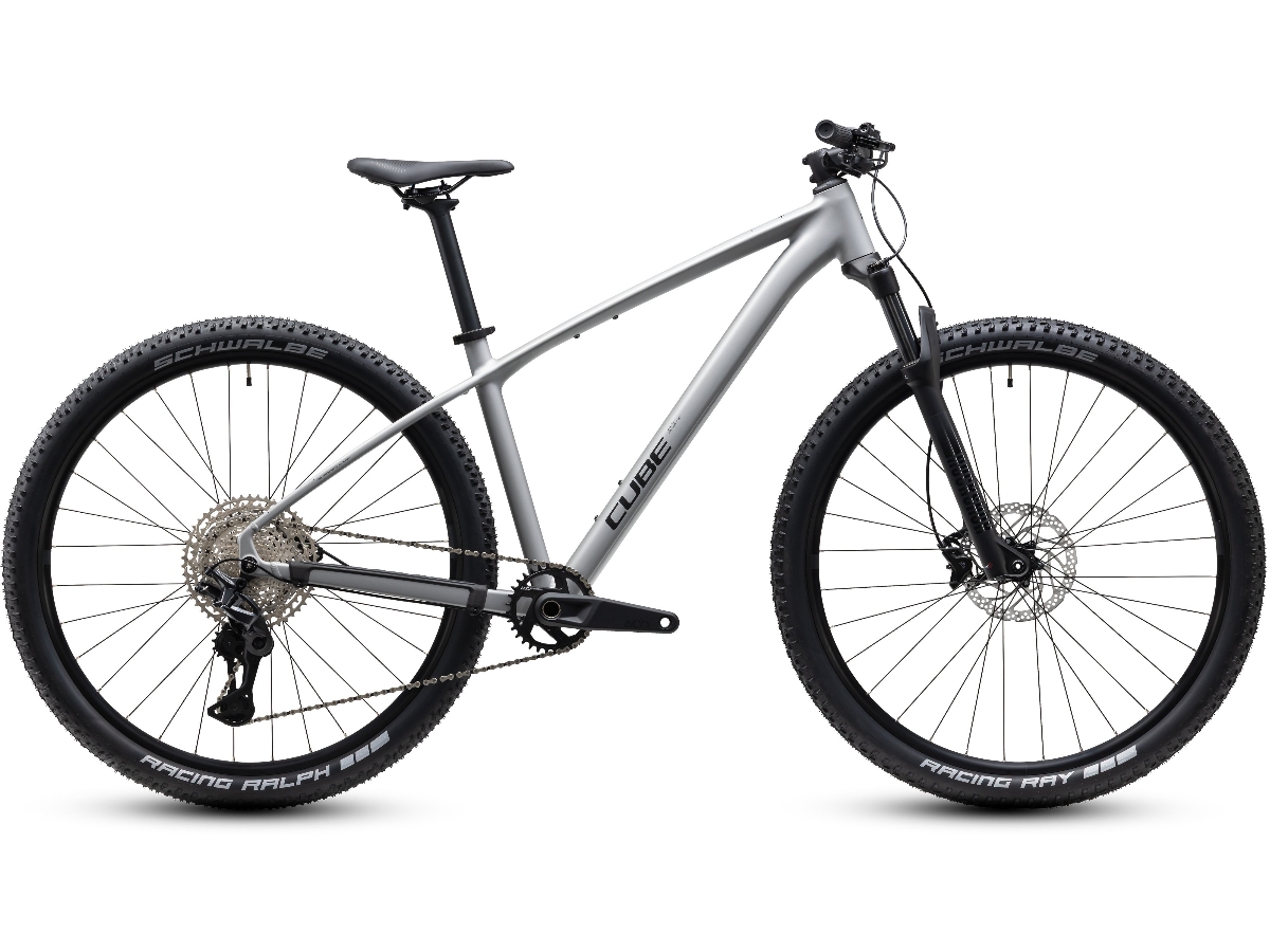 Cube Reaction Pro platinum´n´black 2027 bei Fahrrad Hoblik, Fahrrad-Spezialist aus Brand-Erbisdorf seit 1988, online kaufen