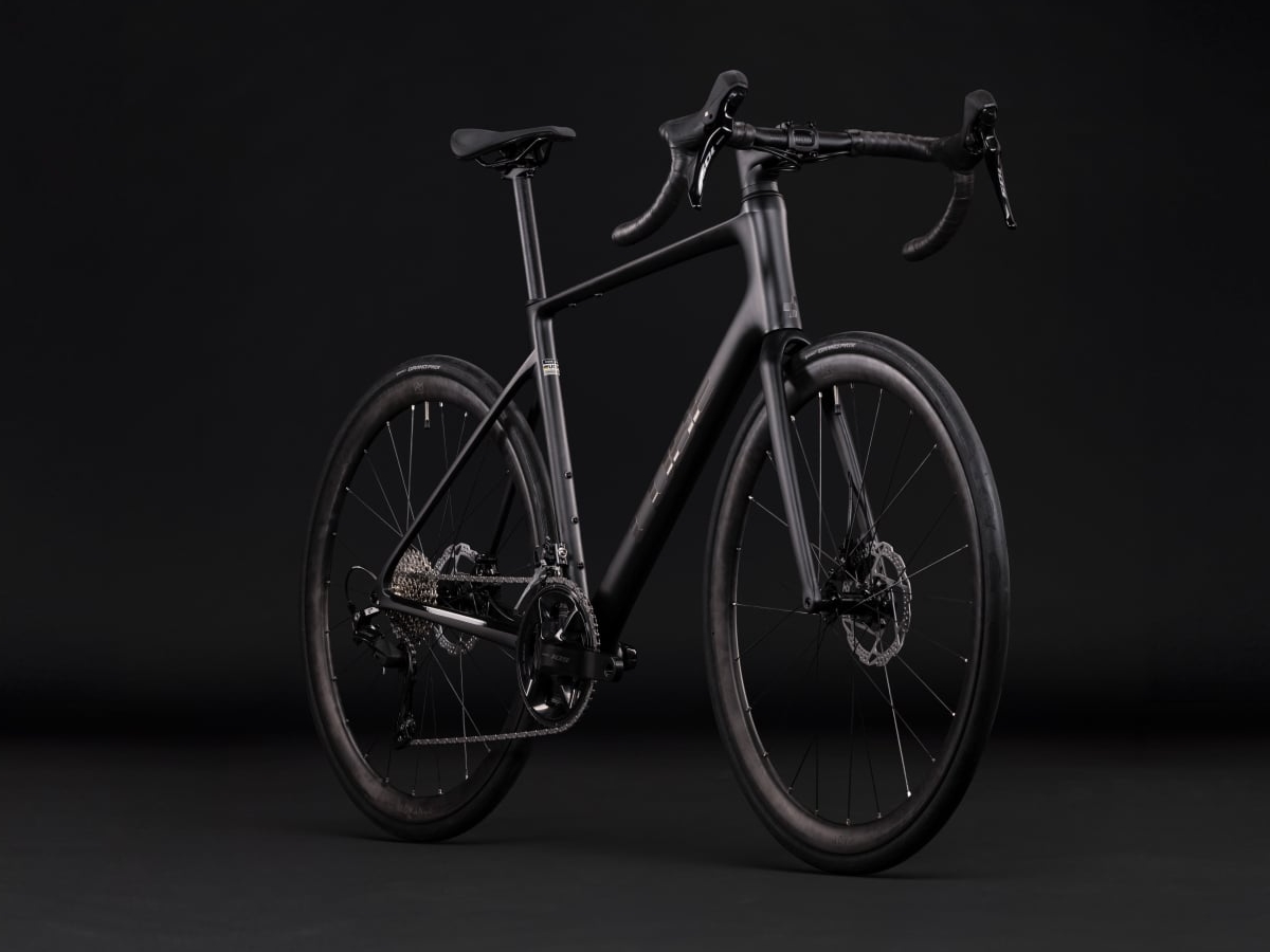 Cube Attain C:62 Race carbon´n´coalchrome 2027