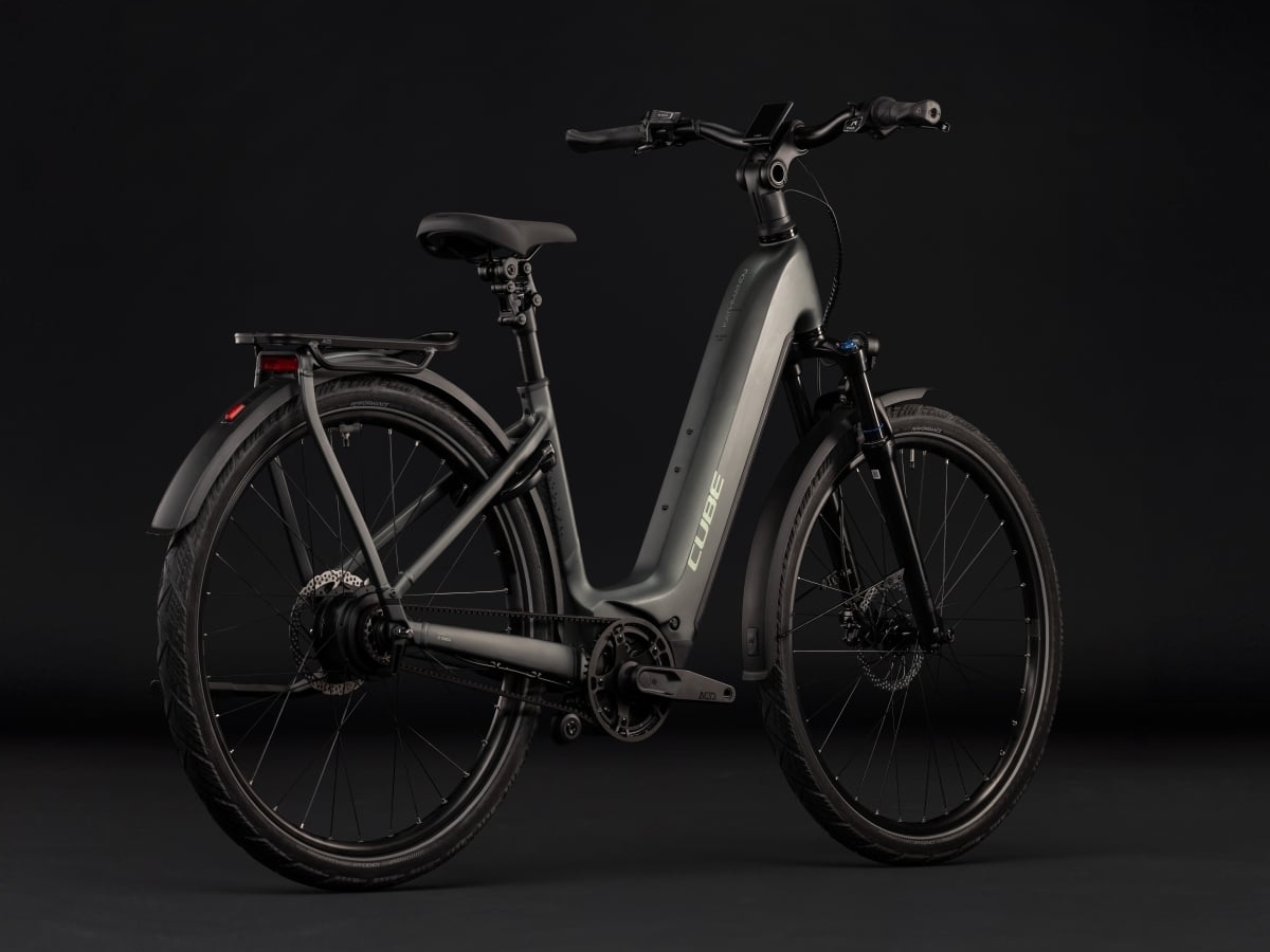 Cube Kathmandu Hybrid Deluxe Pro 800 Easy Entry blackforest´n´chrome 2027