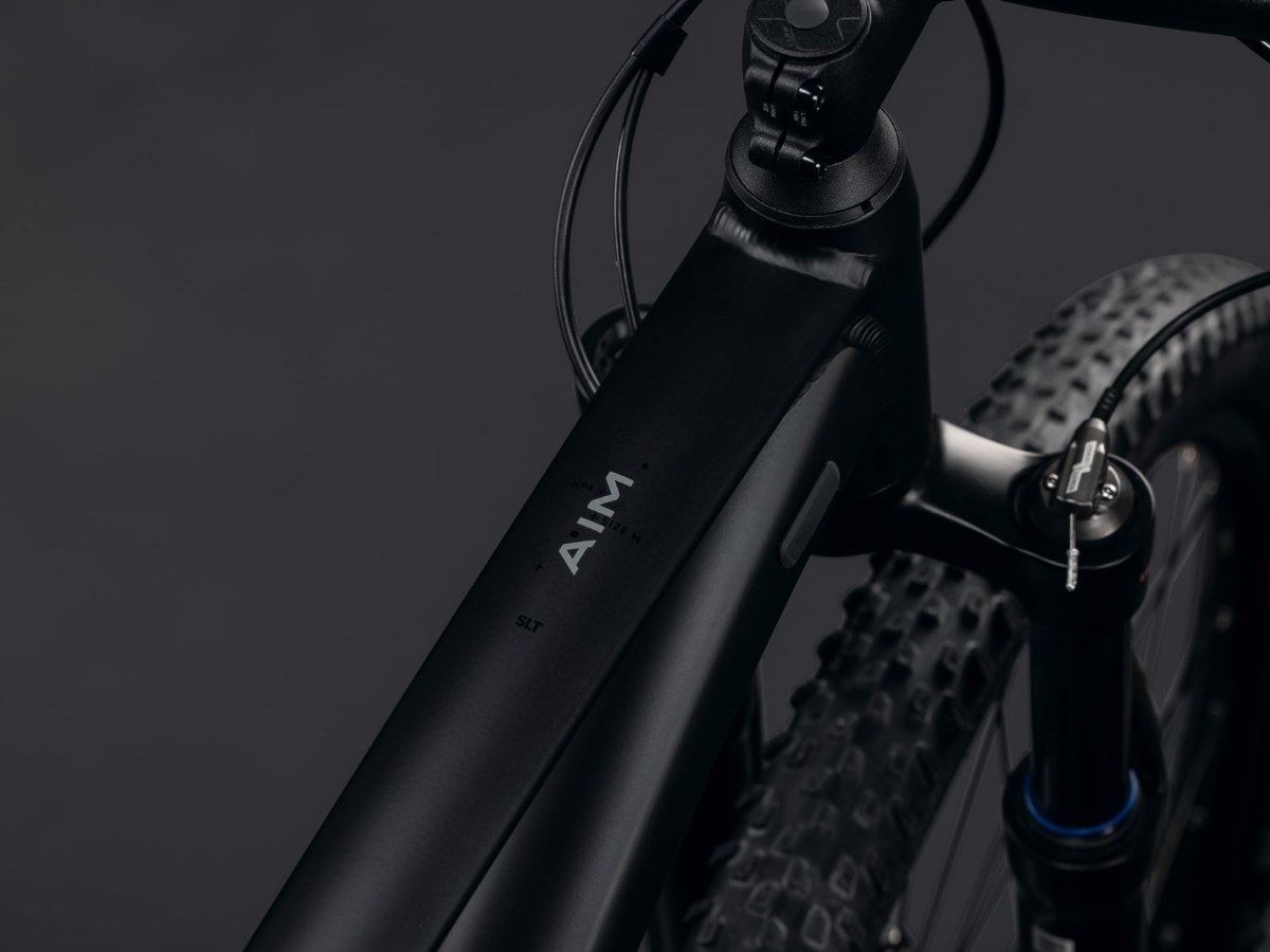 Cube Aim SLT soot´n´black 2027