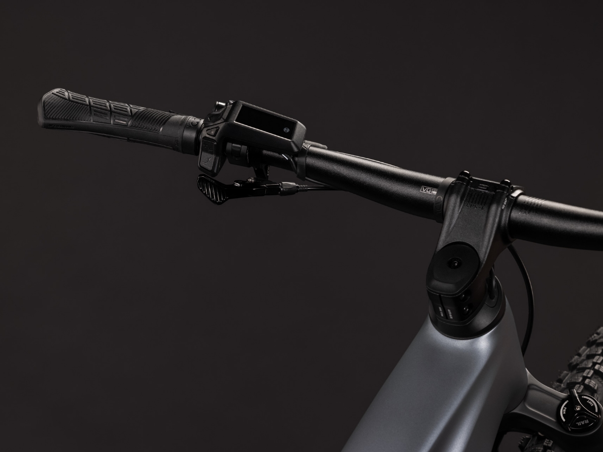 Cube Reaction Hybrid Race 800 slabgrey´n´chrome 2027
