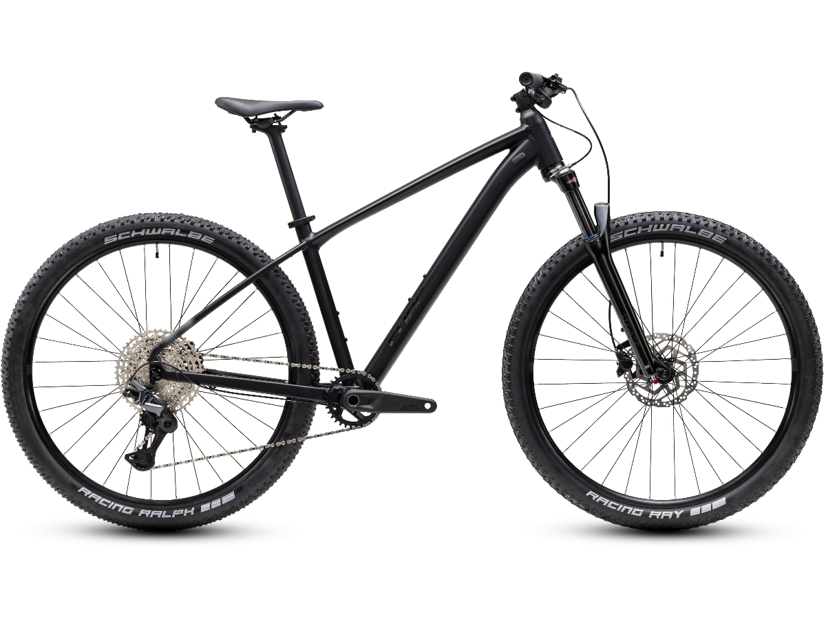 Cube Aim SLT soot´n´black 2027 bei Fahrrad Hoblik, Fahrrad-Spezialist aus Brand-Erbisdorf seit 1988, online kaufen