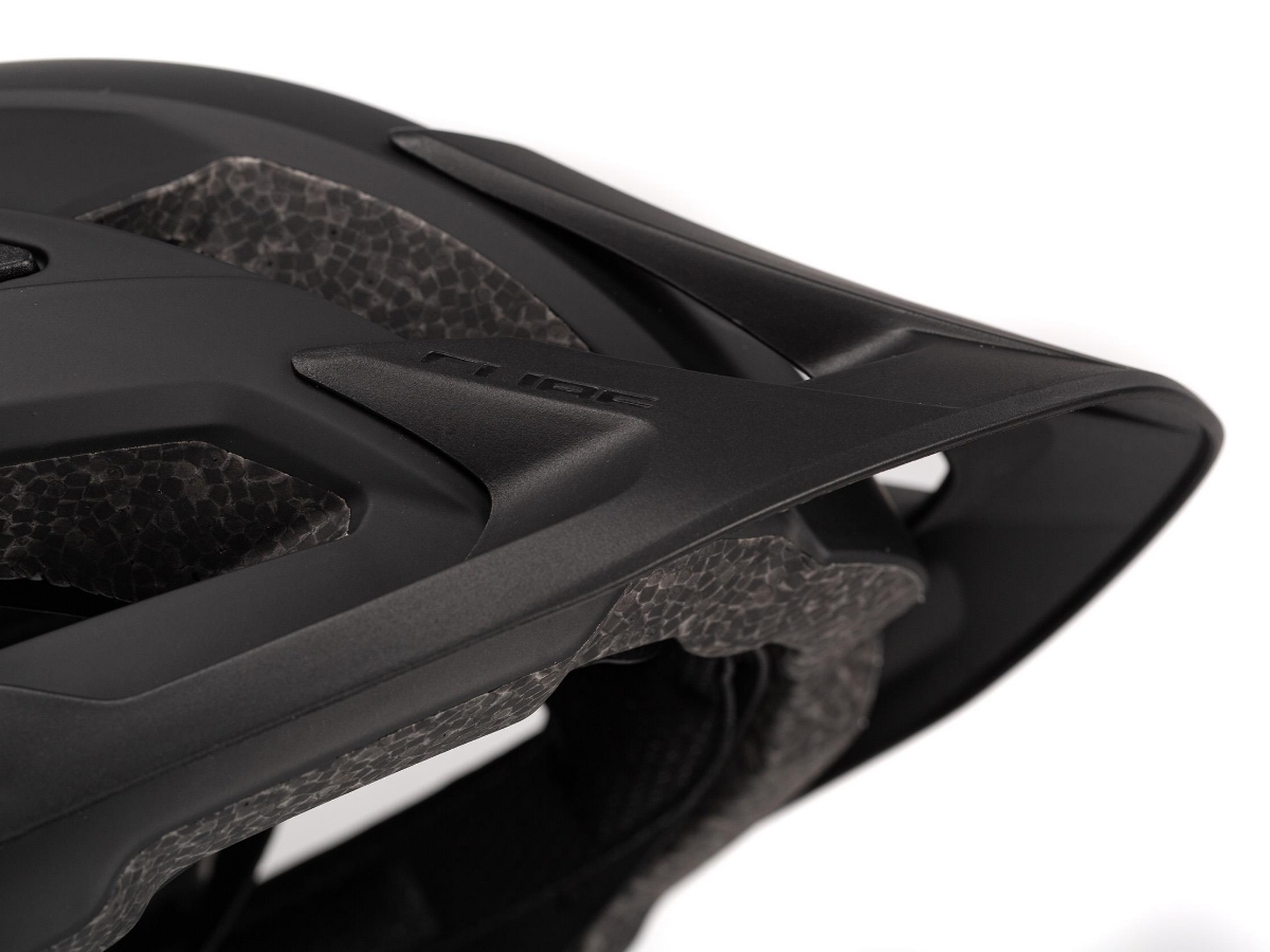Cube Steep Helm matt black bei Fahrrad Hoblik, Fahrrad-Spezialist aus Brand-Erbisdorf seit 1988, online kaufen