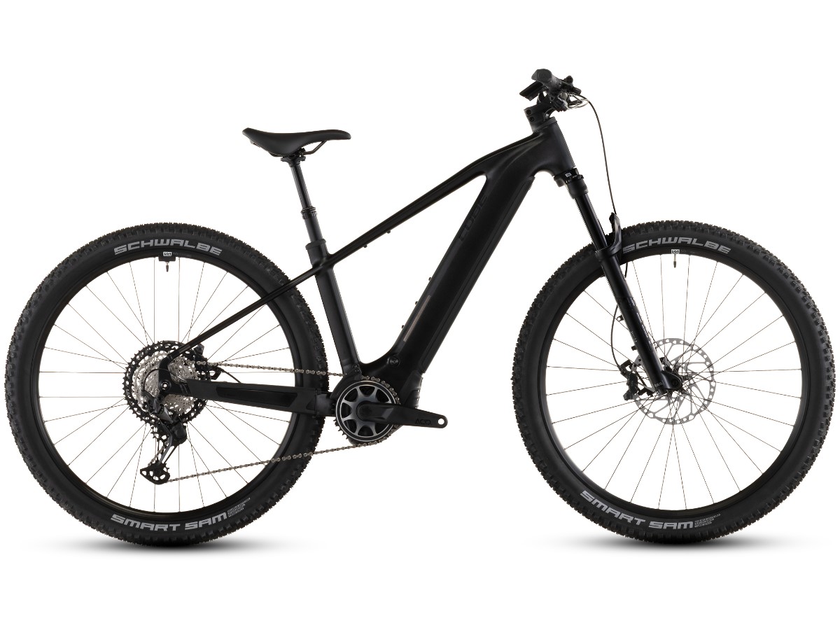 Cube Reaction Hybrid SLX 800 silverdust´n´chrome 2026 bei Fahrrad Hoblik, Fahrrad-Spezialist aus Brand-Erbisdorf seit 1988, online kaufen