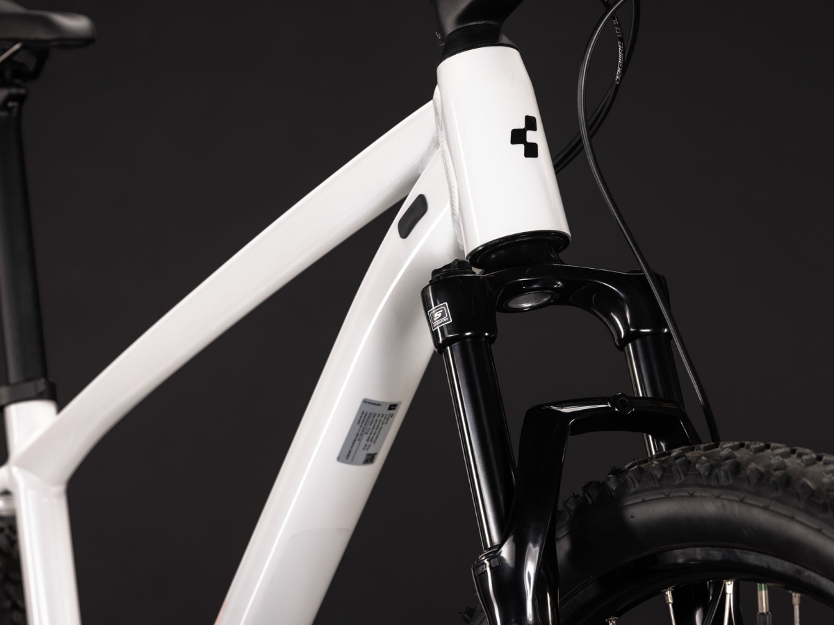 Cube Aim ONE metallicwhite´n´black 2027