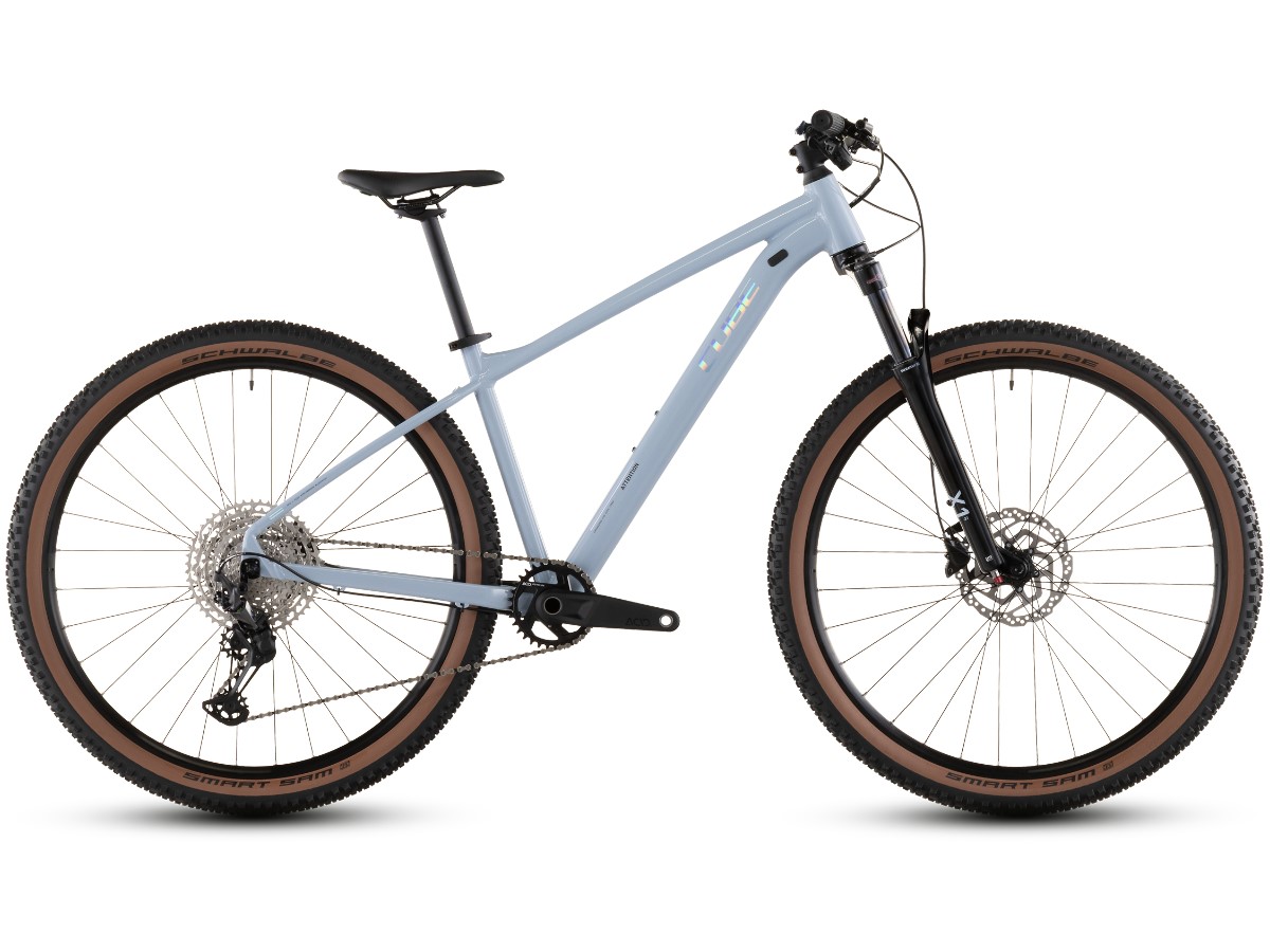 Cube Attention Pro iceblue´n´prism 2026 bei Fahrrad Hoblik, Fahrrad-Spezialist aus Brand-Erbisdorf seit 1988, online kaufen