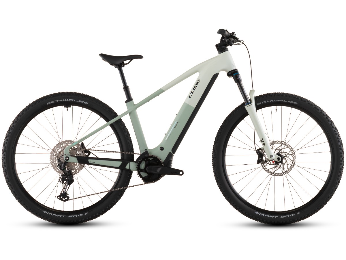 Cube Reaction Hybrid Pro 800 desertstone´n´driedherbs 2026 bei Fahrrad Hoblik, Fahrrad-Spezialist aus Brand-Erbisdorf seit 1988, online kaufen