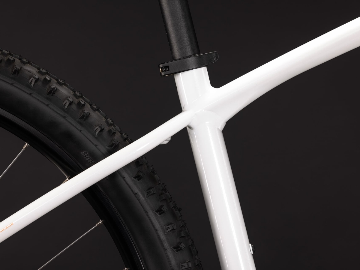Cube Aim ONE metallicwhite´n´black 2027