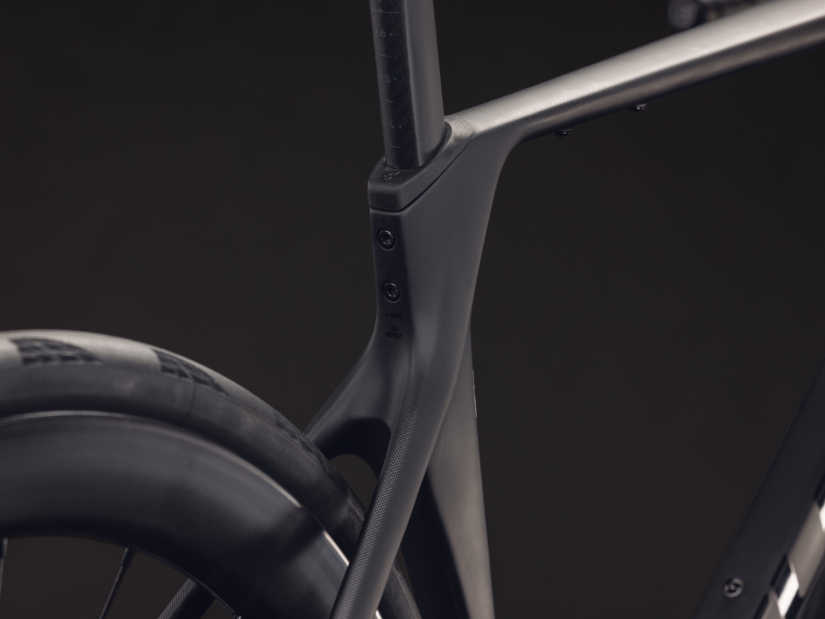 Cube Agree C:62 Pro carbon´n´black 2027