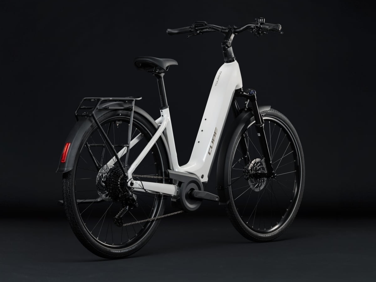 Cube Touring Hybrid ONE 600 Easy Entry metallicwhite´n´chrome 2027
