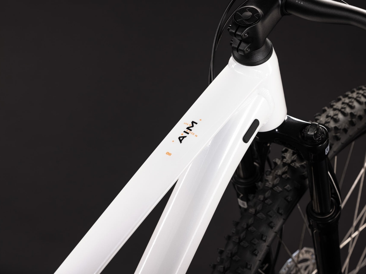 Cube Aim ONE metallicwhite´n´black 2027