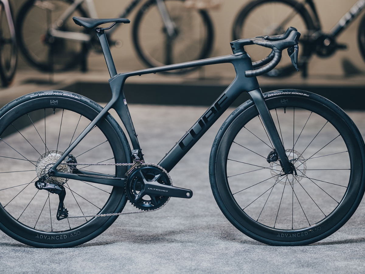 Cube Agree C:62 Pro carbon´n´black 2027