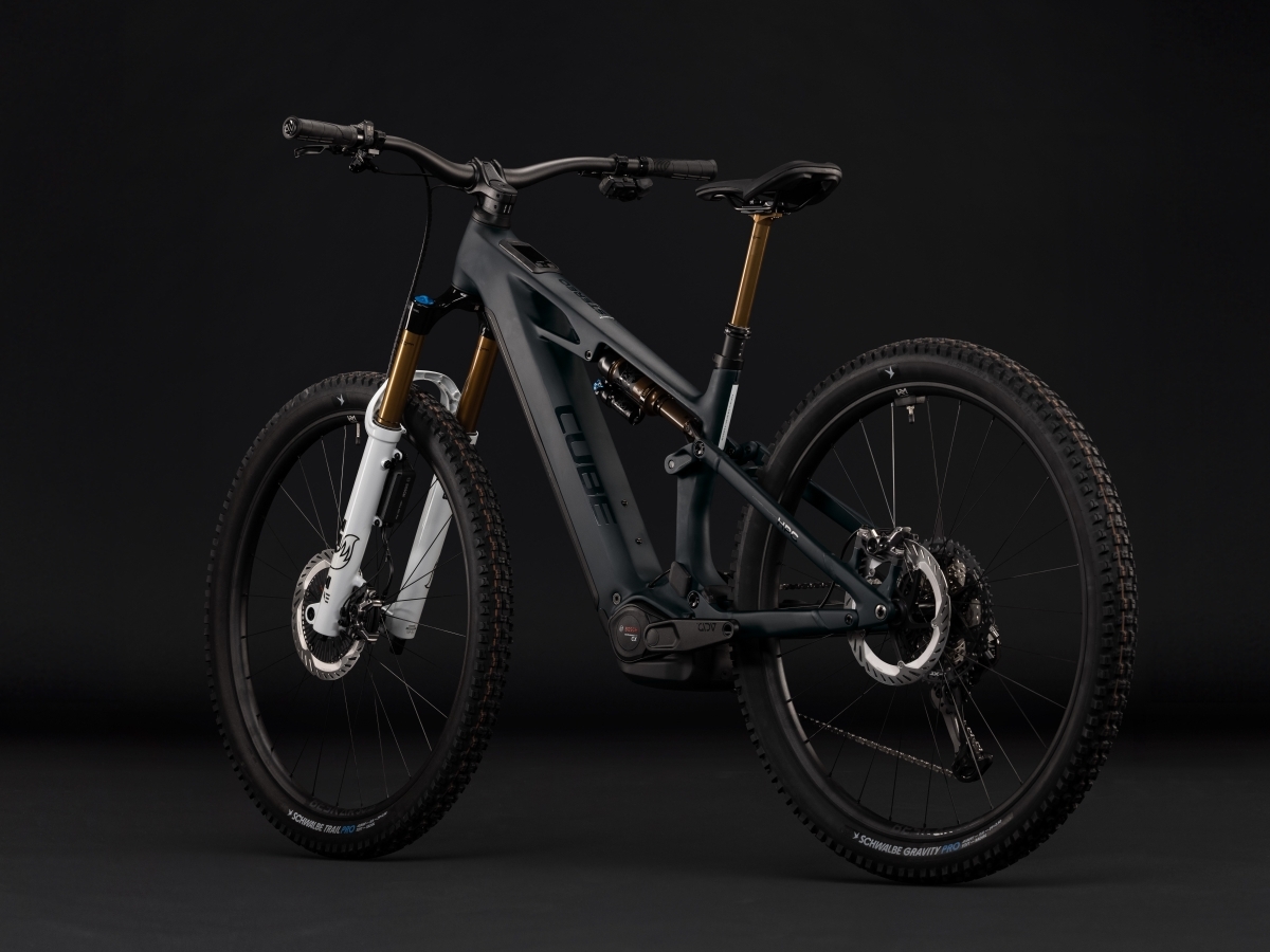 Cube Stereo Hybrid ONE44 HPC AT 800 carbon´n´white 2027