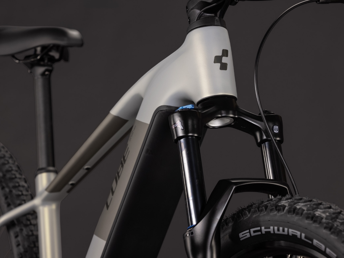 Cube Reaction Hybrid ONE 720 pearlsilver´n´chrome 2027
