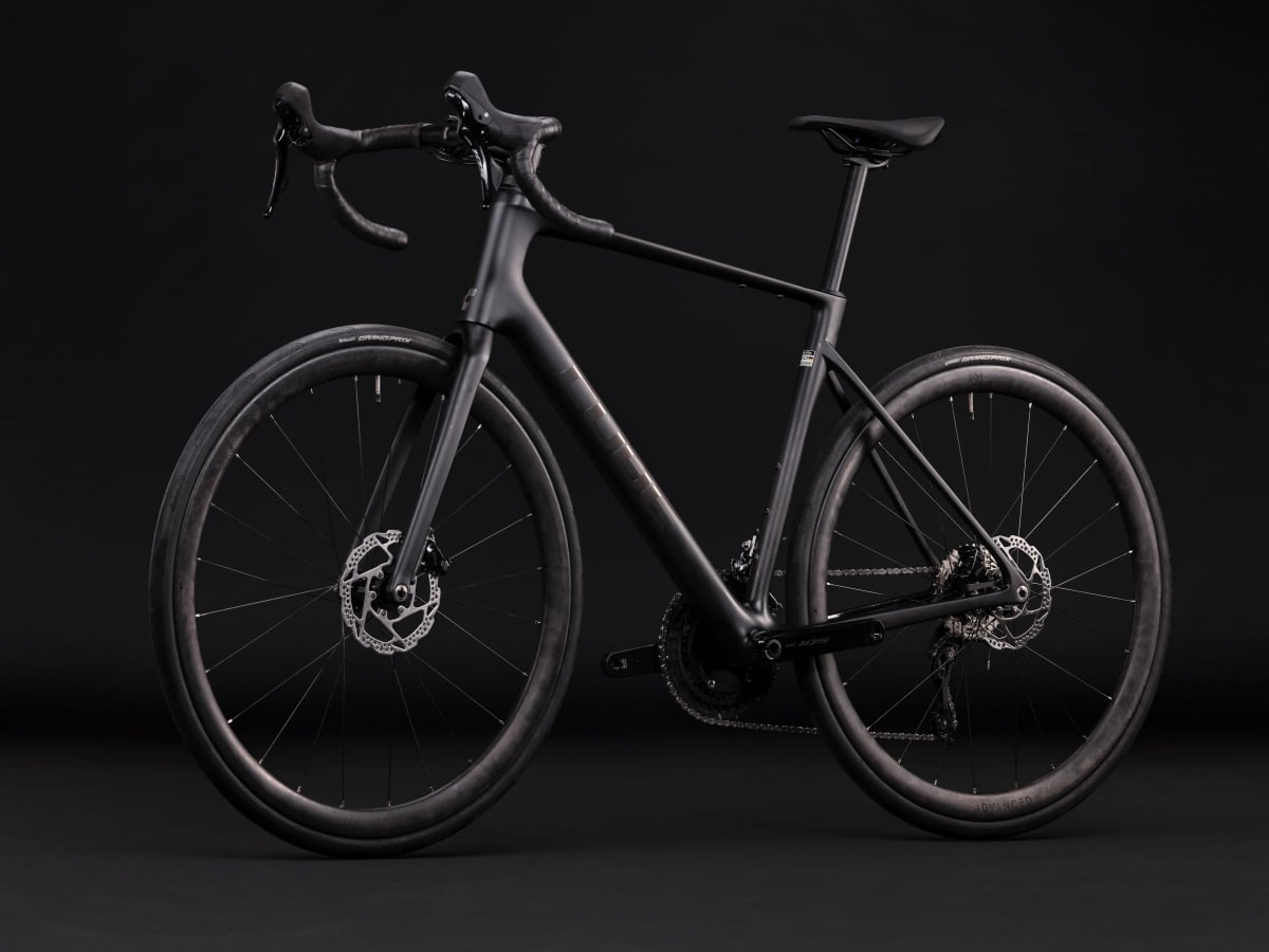 Cube Attain C:62 Race carbon´n´coalchrome 2027