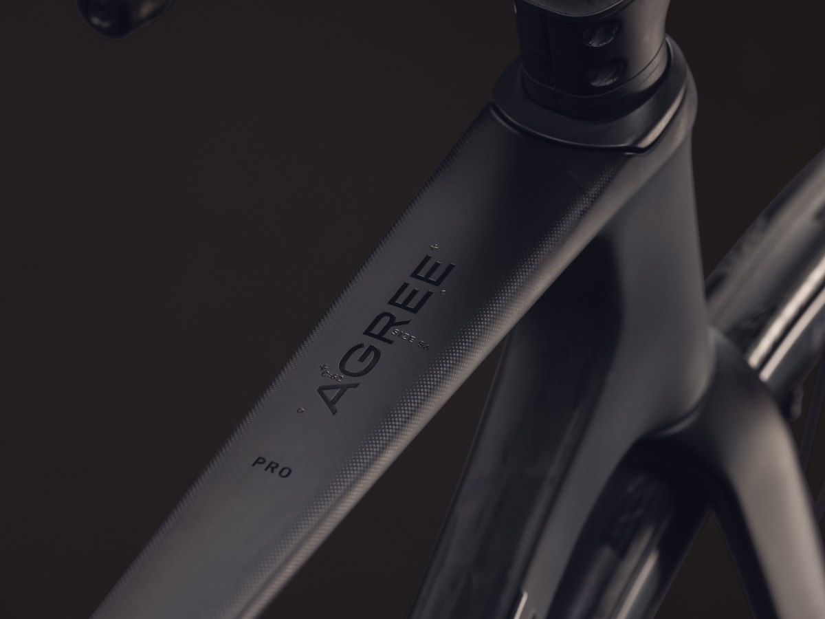 Cube Agree C:62 Pro carbon´n´black 2027